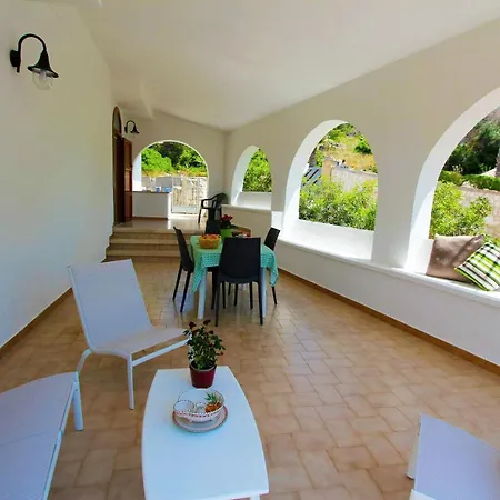 Holiday home Villetta Mare Torre Vado